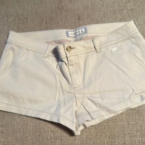 Abercrombie and Fitch light khaki shorts size 8 nwt